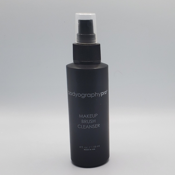 Bodyography Pro Makeup Brush Cleaner (4 oz) - Picture 1 of 3